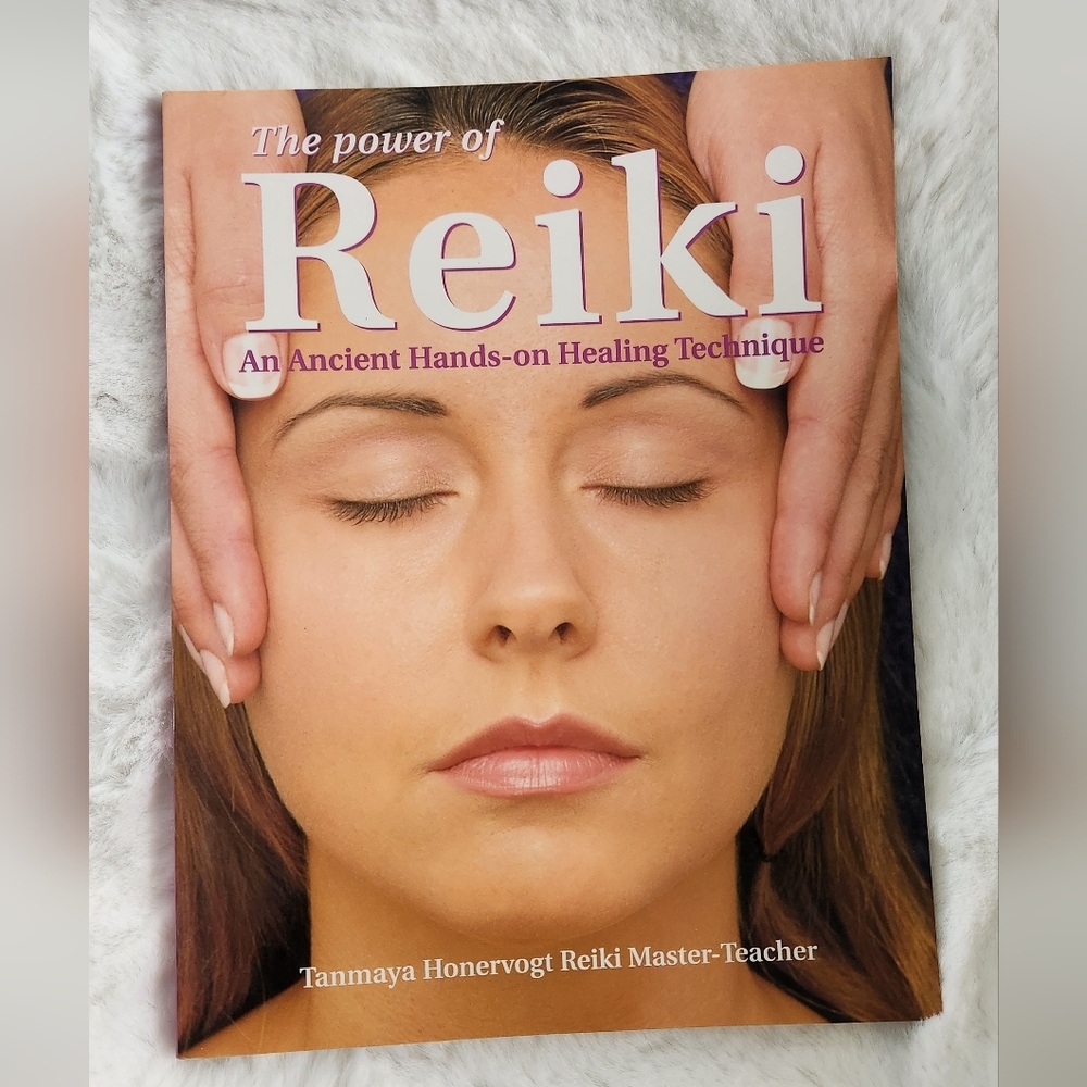 2/$20 - The Power of Reiki book